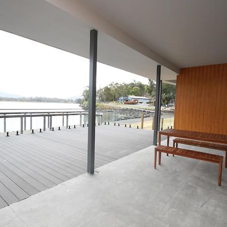Waterfront Apartments 데번포트 외부 사진