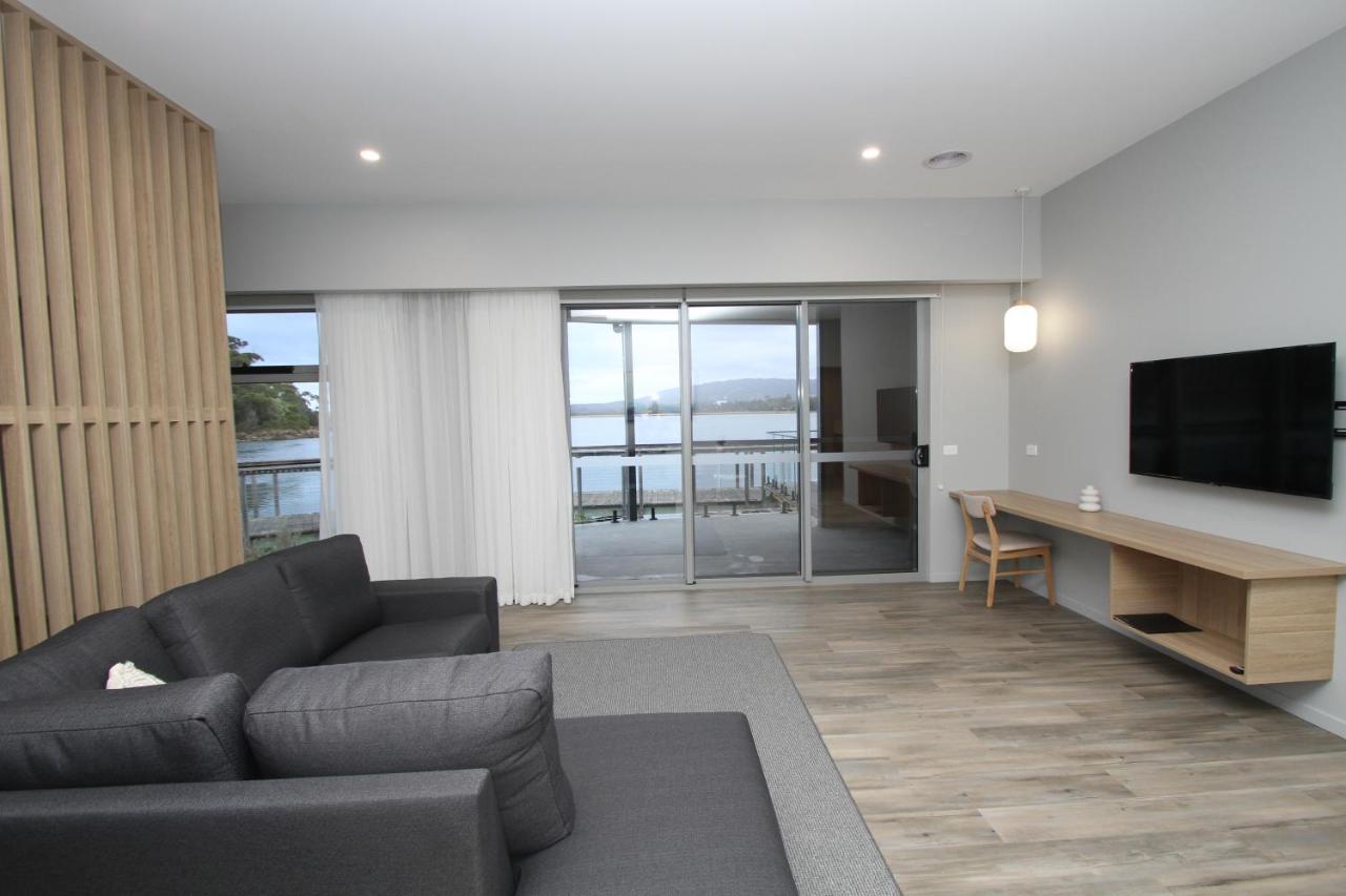 Waterfront Apartments 데번포트 외부 사진