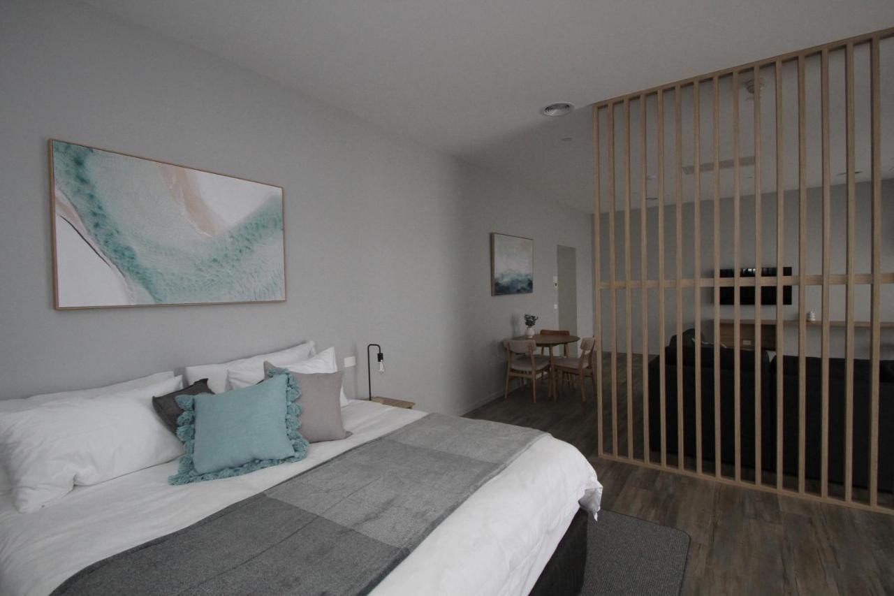 Waterfront Apartments 데번포트 외부 사진