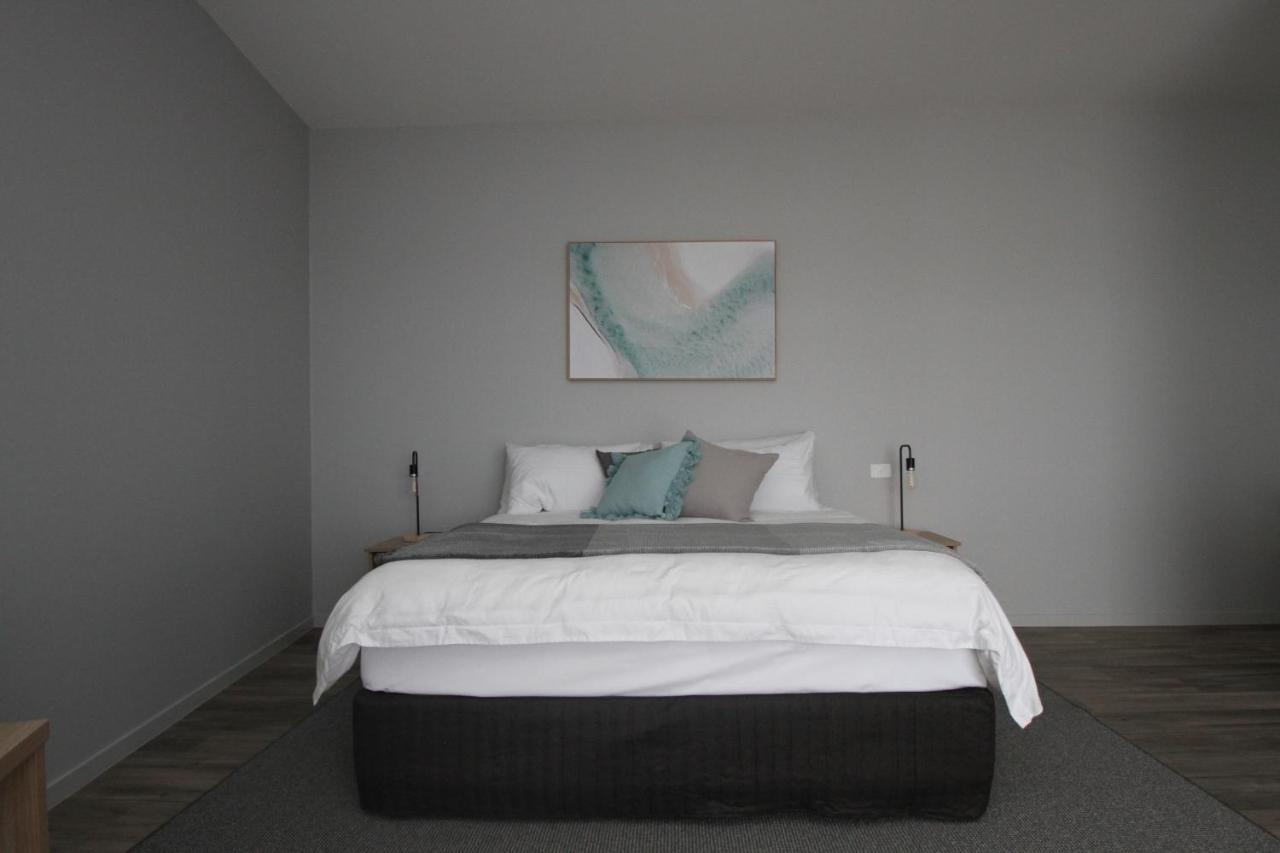 Waterfront Apartments 데번포트 외부 사진