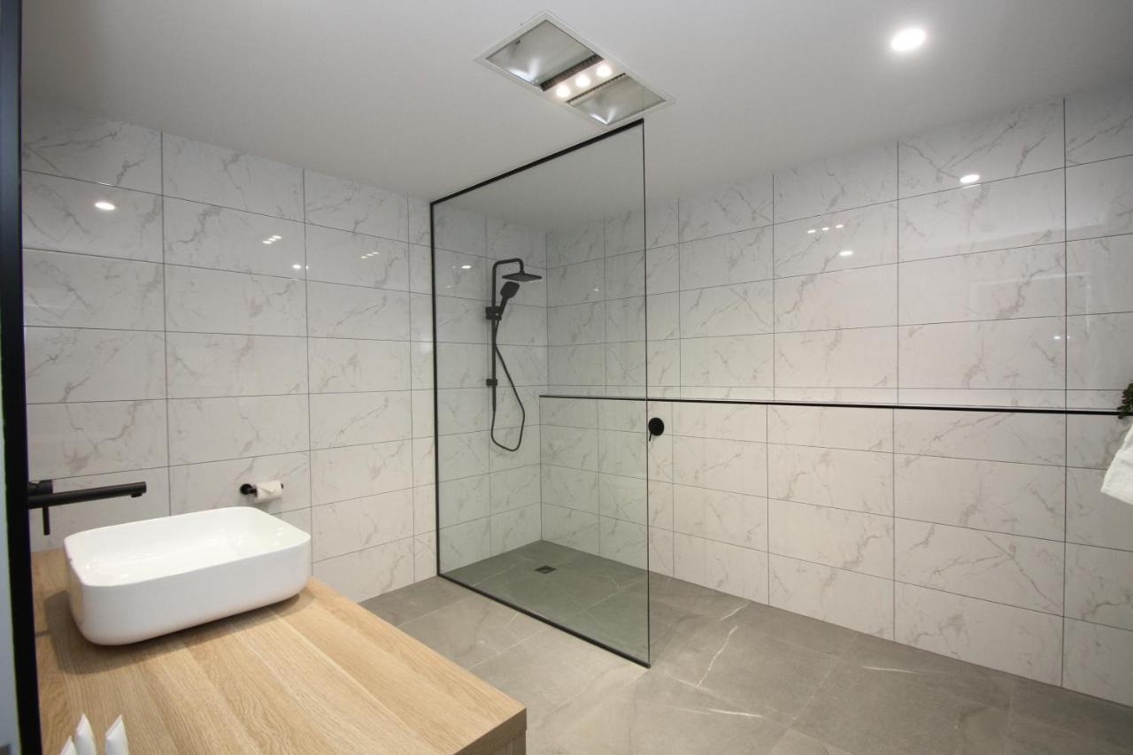 Waterfront Apartments 데번포트 외부 사진